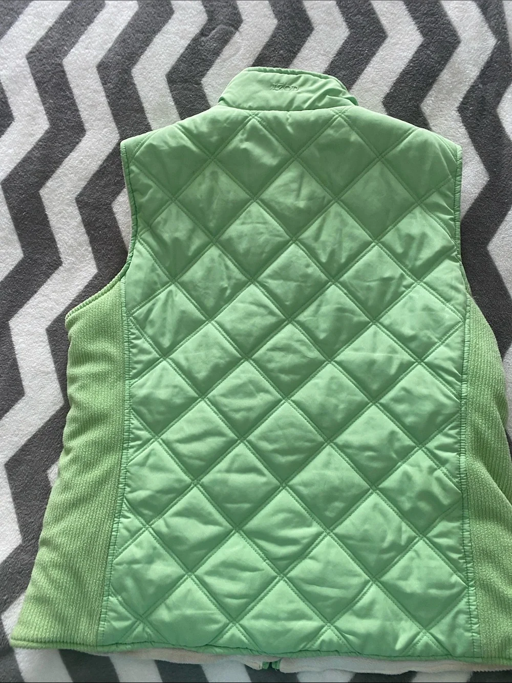 Izod Quilted Vest in Light Green